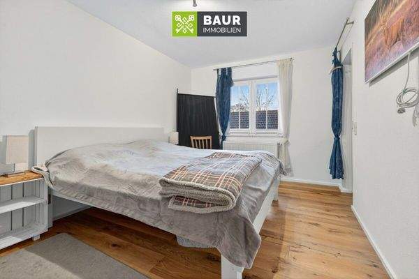 Schlafzimmer OG Wohnung rechts