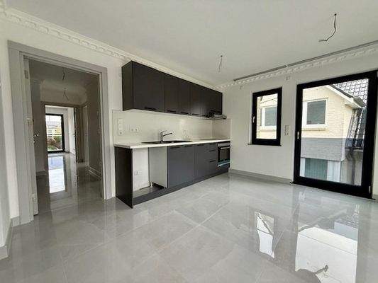 Moderne EBK 1. Stock links