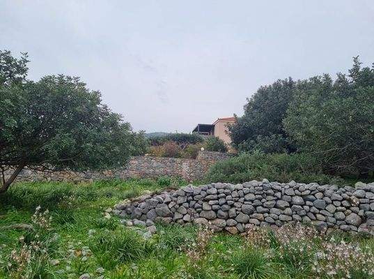 Kreta, Plaka Elounda: Baugrundstück mit Meerblick zu verkaufen