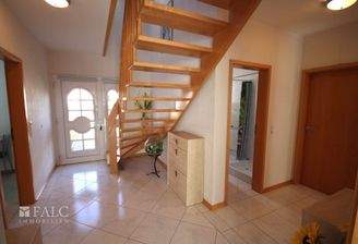 Flur mit Treppe