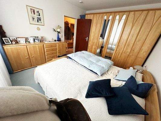 Schlafzimmer Ansicht 2.jpeg