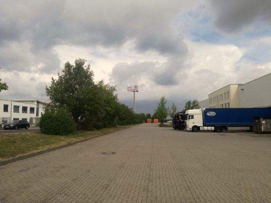 GROßZÜGIGE VERKEHRSFLÄCHEN