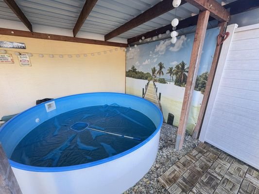 überdachter Pool