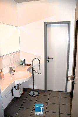 WC-Damen und Herren getrennt