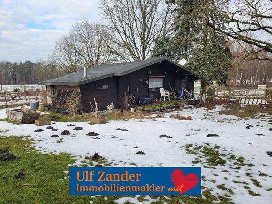 Resthof und ein kleines Holzhaus