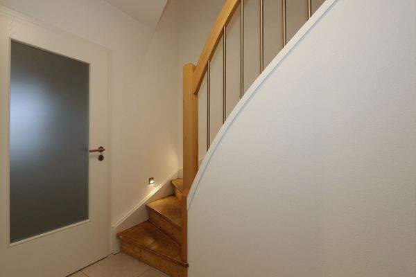 Original-Holz-Wangentreppe