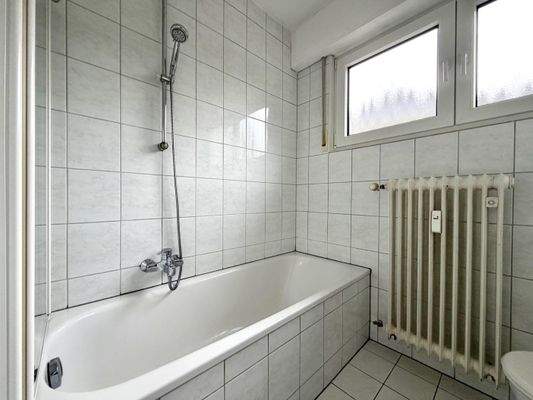 Tageslichtbad im 1. OG rechts