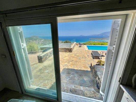 MIT VIDEO! Kreta, Kalo Chorio: Elegante freistehende Villa mit Meerblick zu verkaufen