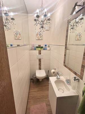 Gäste-WC EG