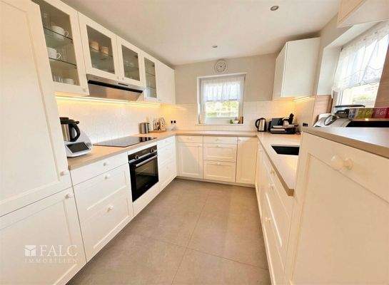 Neue Einbauküche 2025 (KI optimiert)