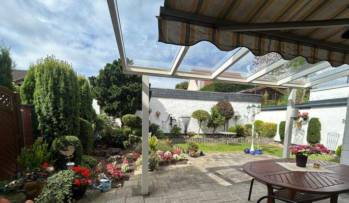 Blick in den Garten.jpg