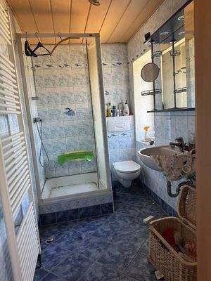 Bad im OG- Nebenhaus