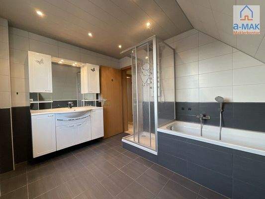 Badezimmer Dachgeschoss