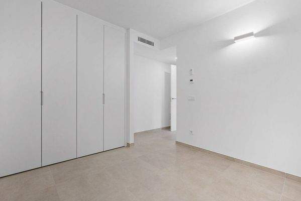 Schlafzimmer mit Einbauschränken