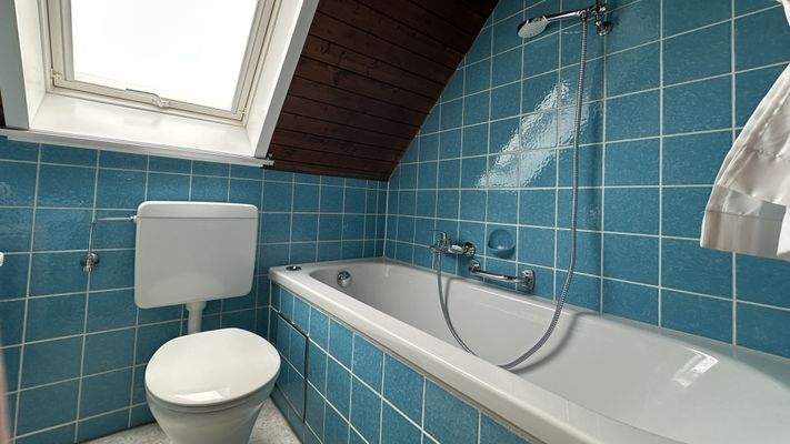 Badezimmer mit Wanne