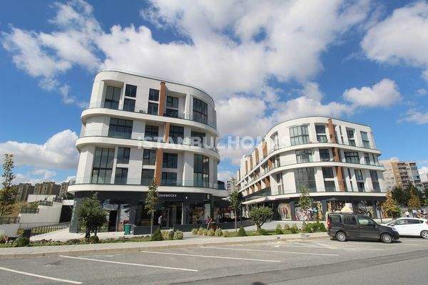 Sea View Properties in a Complex in Beylikduzu