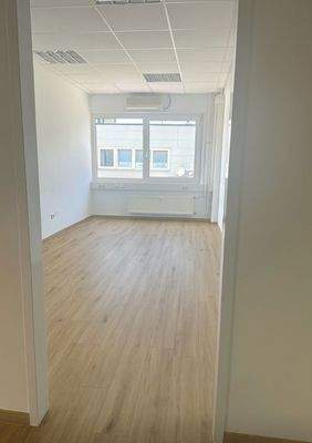 Büro nach Renovierung 