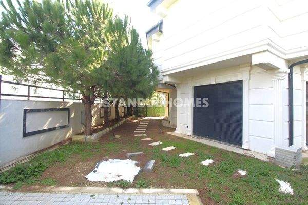 Detached Villas with Private Pools in Silivri Istanbul