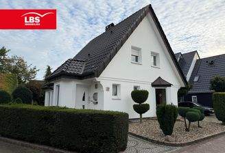 Außenansicht mit Eingang