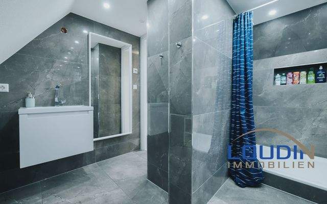 Tageslichtbadezimmer 3 - DG