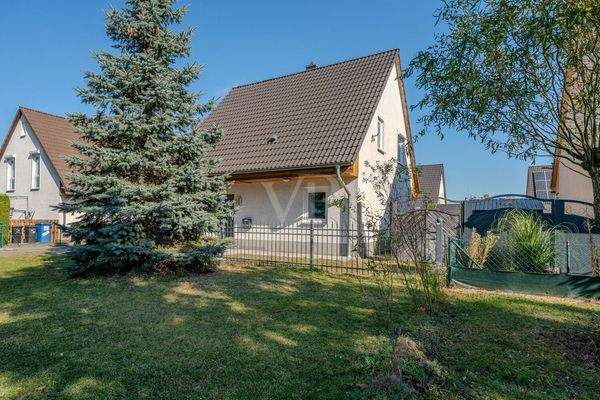 Hausansicht von Straße