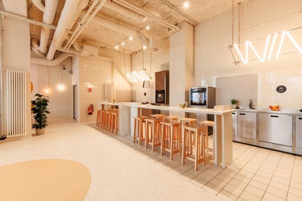 THE FIZZ-Frankfurt-Kitchen-A 2.jpg