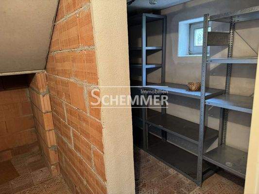 Keller mit Naturboden