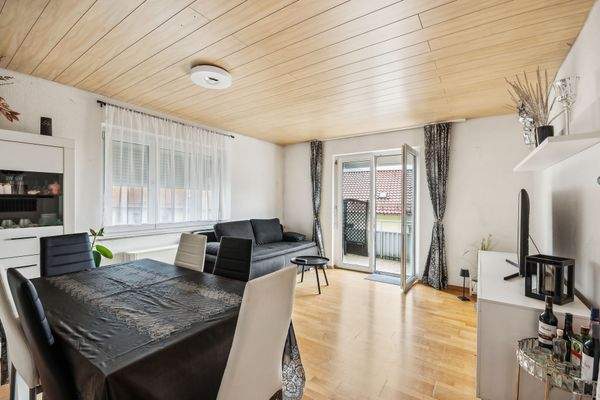 Wohn- und Essbereich (1)