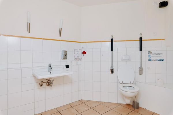 Verkaufshalle Bad 