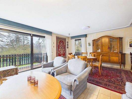 Vielseitiges Zweifamilienhaus in Wallerfangen 