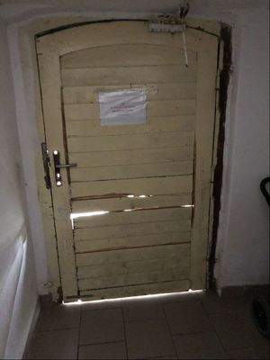 Eingang Seitenflügel