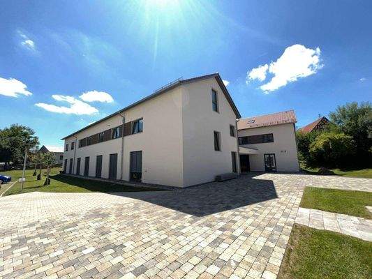 Sonnig. Großzügig. Kommunikativ.