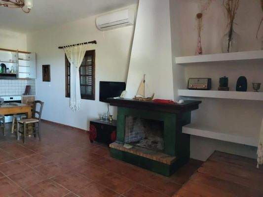 Kreta, Mochlos: Charmantes Haus mit Meerblick und Garten mit Olivenbäumen zu verkaufen