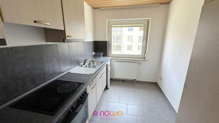 Einbauküche mit Geräten