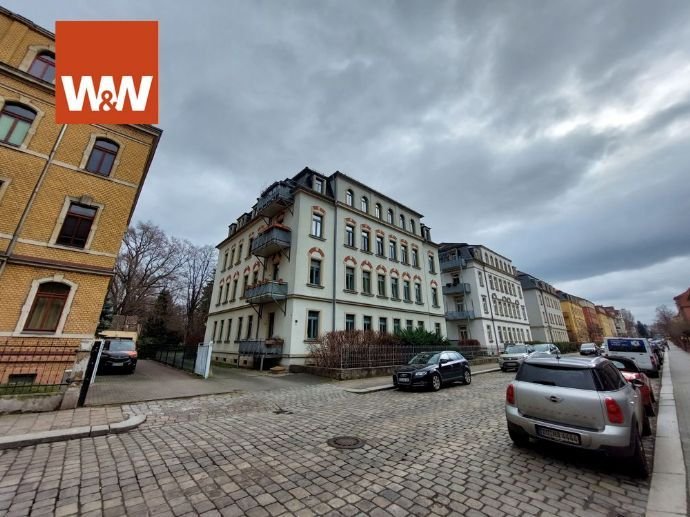 Maisonettewohnung im schönen Altbau, mit Balkon, Stellplatz, Fahrstuhl und Bad mit Fenster