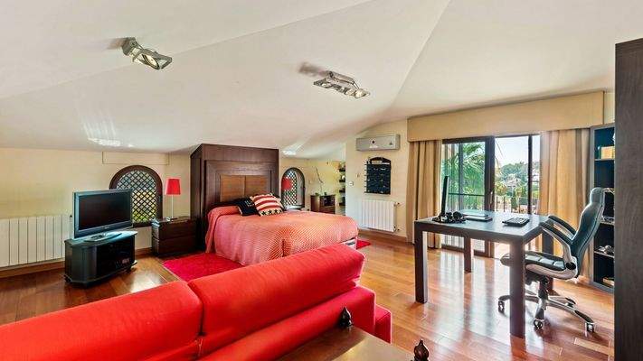 Photo: Villa in Nueva Andalucia