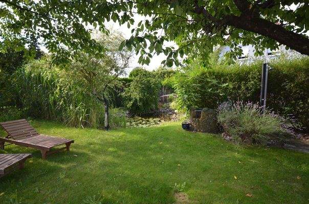 Garten mit Teich