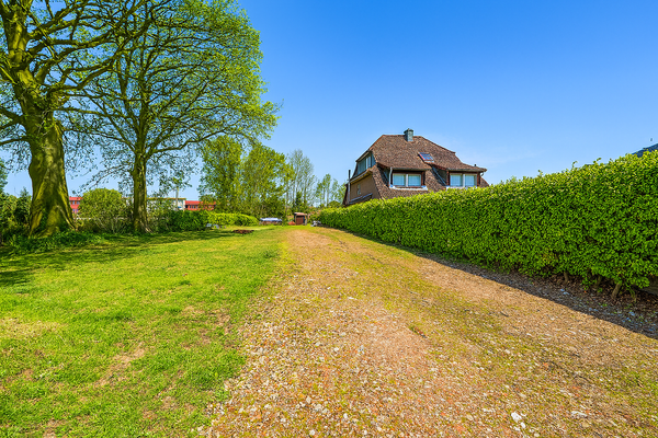 Großes Grundstück in Südwest Ausrichtung