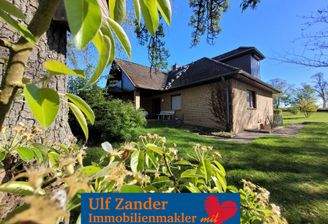 Zweifamilienhaus mit Keller