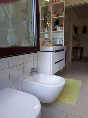 Bad - Bidet, Fußbodenhzg.