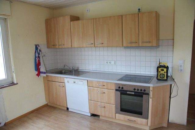 1 Zimmer mit Bad- und Küchenmitbenutzung in ruhiger Lage! - Photo 2