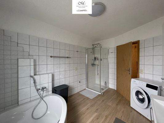 1.OG-3 Zi-Whg Badezimmer