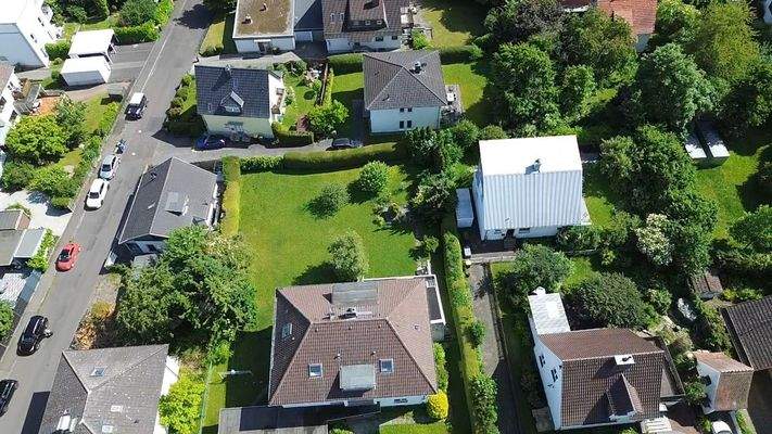 Drohnenansicht des rückwärtigen Grundstücks (IST)