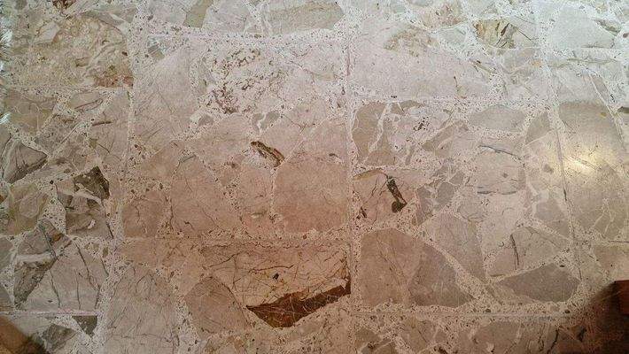 hochwertiger Steinboden