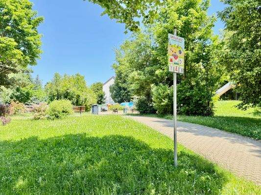 Spielplatz vor der Tür