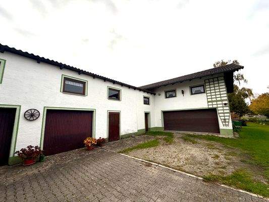 Ansicht Garage und Anbau .JPG