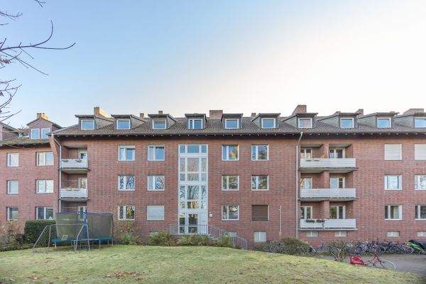 Rückansicht mit Gemeinschaftsgarten