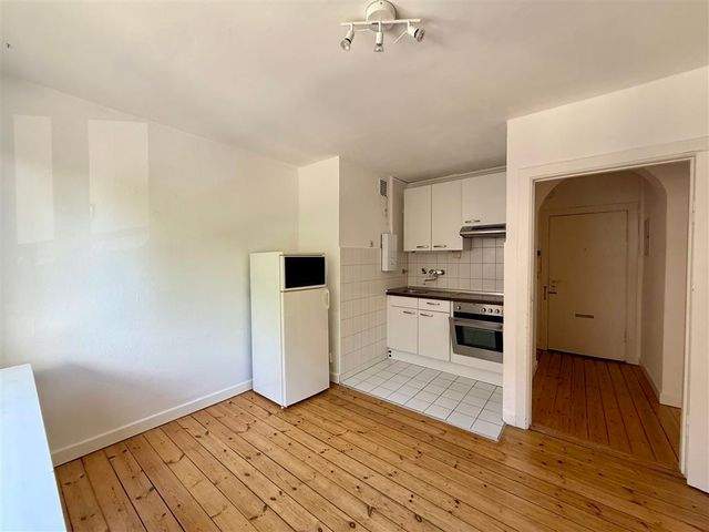 Kleine charmante 2-Zimmer-Whg. mit Balkon direkt im Zentrum// Annenstraße, Nähe Dreiecksplatz - Photo 2