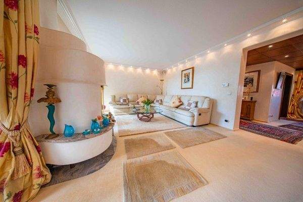 grosszügig wohnen mit Kamin