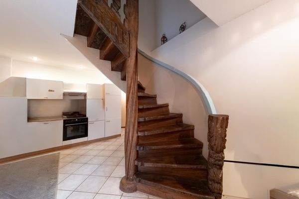 Historische Treppe im Hinterhaus